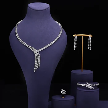 Šikk ja Elegantne Naine Komplekti Jewelerry Naistele Luksuslik Dubai Ehete Komplekti Kaelakee, Kõrvarõngad, Käevõru ja Sõrmuse Pruudi Disainer